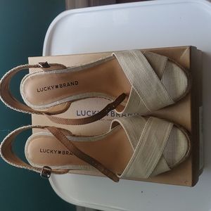 Woman's Lucky sandals